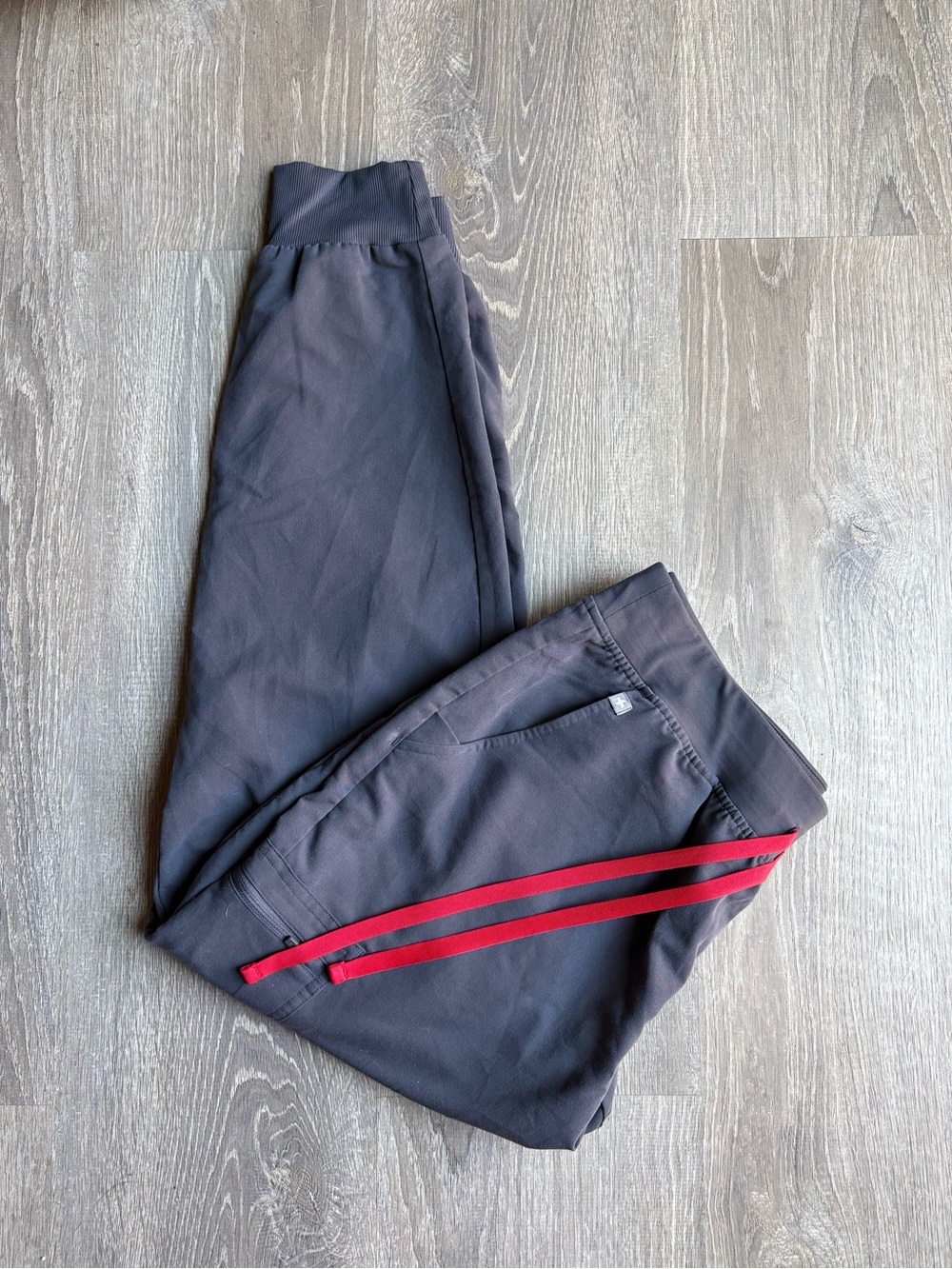 Figs Zamora Joggers in Charcoal Women’s Large